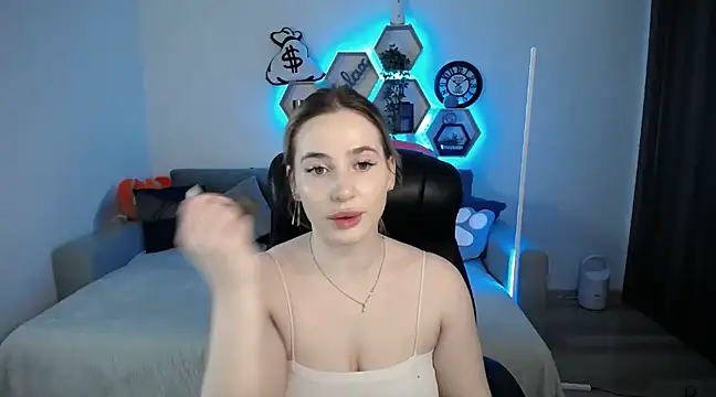 Snapshot of SabrinViolet chatting on March 2025 09:07:02 AM SabrinViolet online show from March 2025 09:07:02 AM