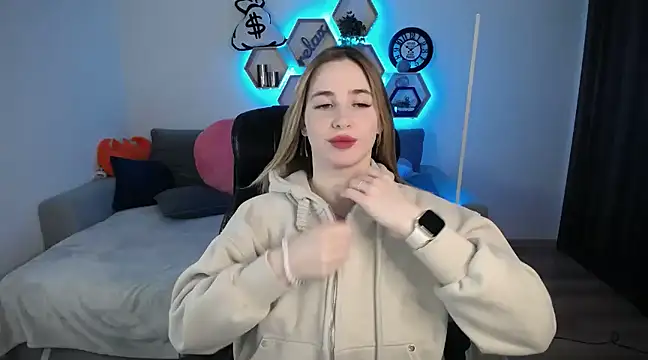 Snapshot of SabrinViolet chatting on March 2025 09:09:02 AM SabrinViolet online show from March 2025 09:09:02 AM