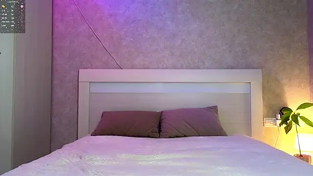 MaxMia online show from March 2026 04:00:01 PM