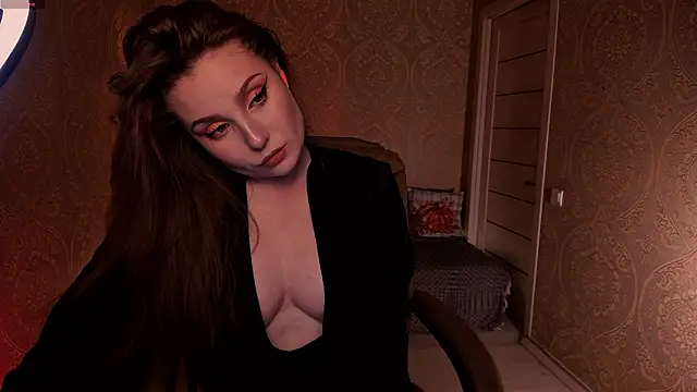 Eesmaaarrr online show from February 2026 11:45:01 PM