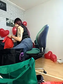 Snapshot of elizatexx chatting on February 2025 09:20:02 PM elizatexx online show from February 2025 09:20:02 PM