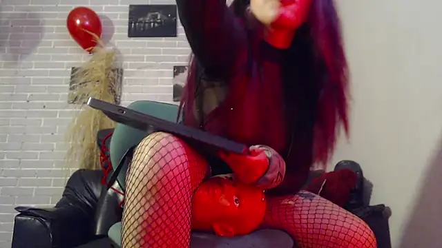 Snapshot of elizatexx chatting on February 2025 12:10:01 AM elizatexx online show from February 2025 12:10:01 AM