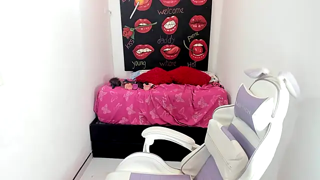 Ladyboom18 online show from March 2025 03:43:01 AM