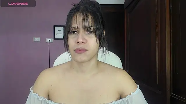 Luciana Ortiz1 online show from March 2025 03:09:02 PM