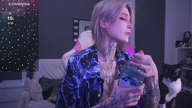 fraulein mooon online show from February 2026 05:45:01 AM