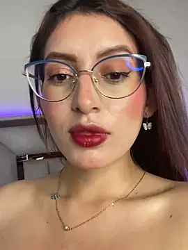 Snapshot of VioletPearson chatting on January 2025 11:17:01 PM VioletPearson online show from January 2025 11:17:01 PM
