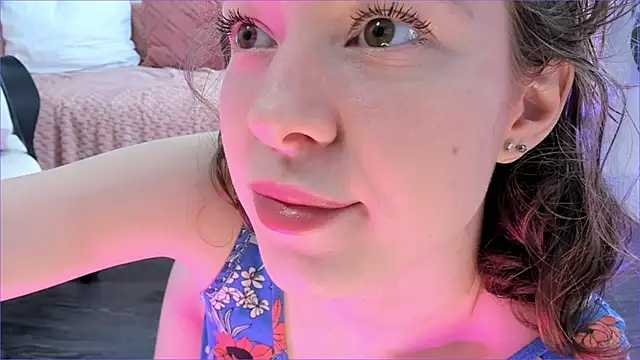 Snapshot of Viktoria_Oliverr chatting on March 2025 07:40:02 AM Viktoria Oliverr online show from March 2025 07:40:02 AM