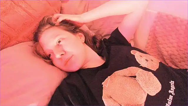 Snapshot of Viktoria_Oliverr chatting on September 2025 04:58:01 AM Viktoria Oliverr online show from September 2025 04:58:01 AM