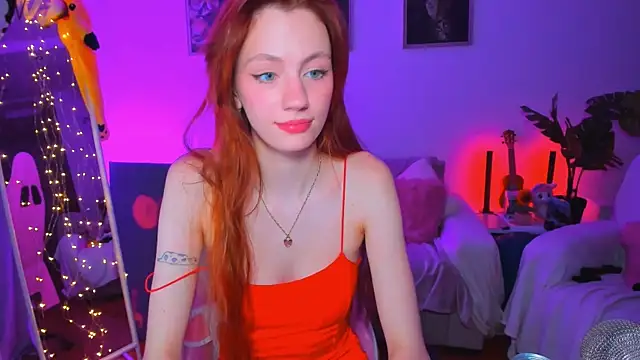 Alyssa Smitt online show from September 2025 09:52:02 PM