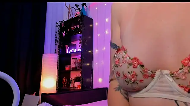 Snapshot of Magic_Allie chatting on November 2025 06:56:02 AM Magic Allie online show from November 2025 06:56:02 AM