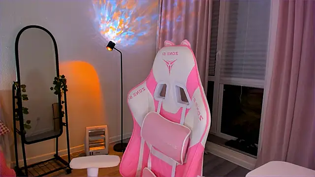 Eva Davi online show from March 2026 02:33:02 AM