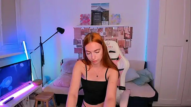 Snapshot of Mia_Madden chatting on May 2026 02:18:02 AM Mia Madden online show from May 2026 02:18:02 AM