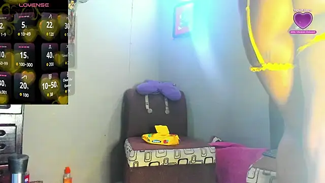 Snapshot of sexy-Bunny chatting on September 2025 04:34:02 AM sexy-Bunny online show from September 2025 04:34:02 AM