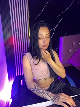 Ady 18 online show from November 2025 08:18:01 PM