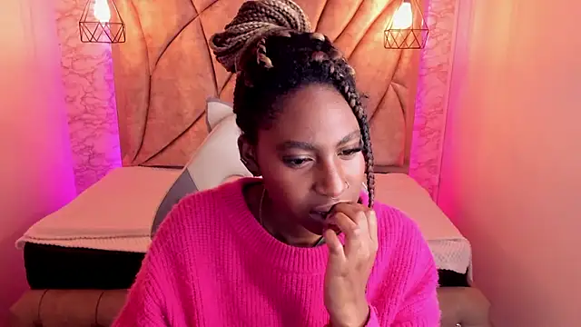 Queen perla  online show from January 2025 10:37:01 PM