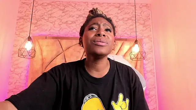 Queen perla  online show from January 2025 05:56:01 PM