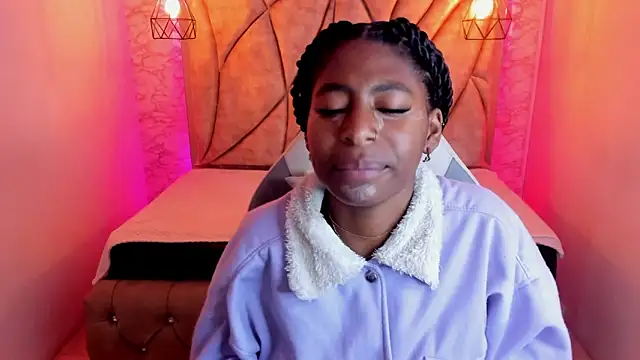 Queen perla  online show from March 2025 12:22:02 PM