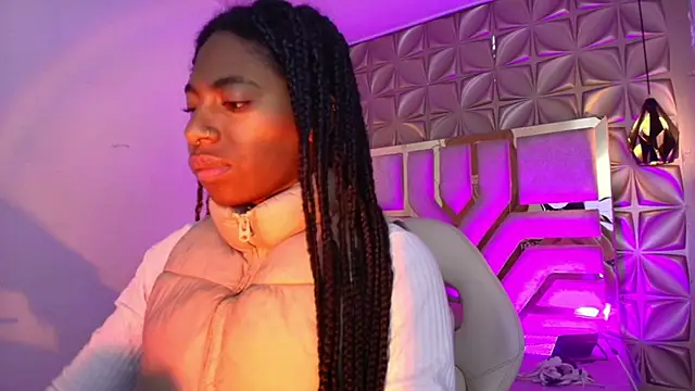 Queen perla  online show from February 2026 11:50:01 AM