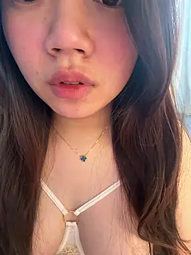 Hotellinh12 online show from April 2026 09:57:02 AM