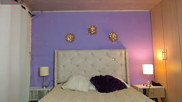 Kim and Mia online show from September 2025 11:48:01 AM