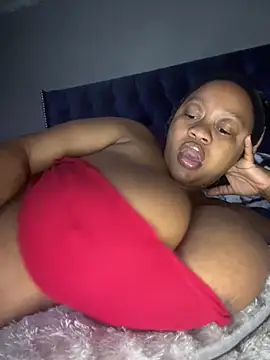 Chubbykarisma27 online show from April 2026 10:34:02 PM