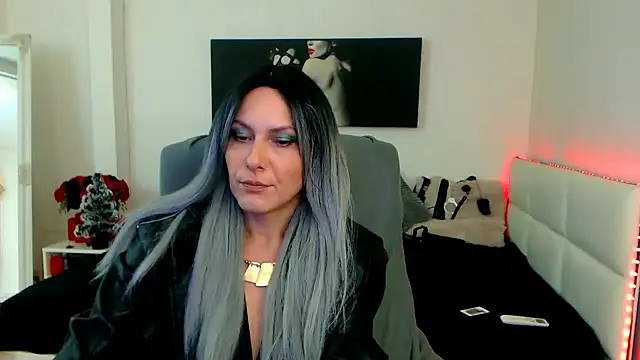 EvelynQueenn online show from January 2025 05:16:02 AM