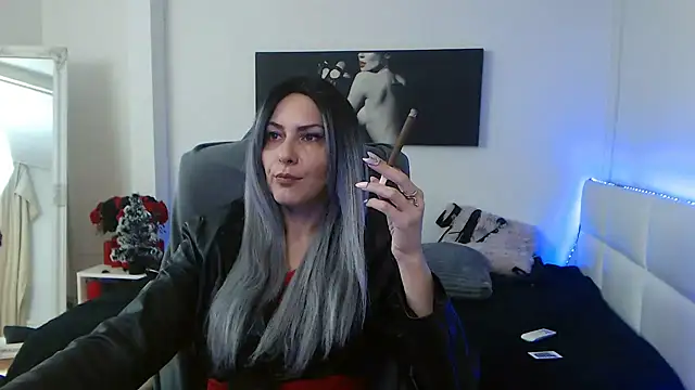 EvelynQueenn online show from January 2025 05:44:02 AM