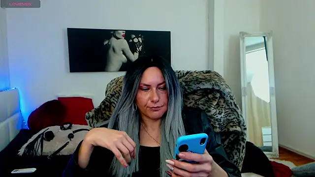 EvelynQueenn online show from January 2025 10:40:01 AM
