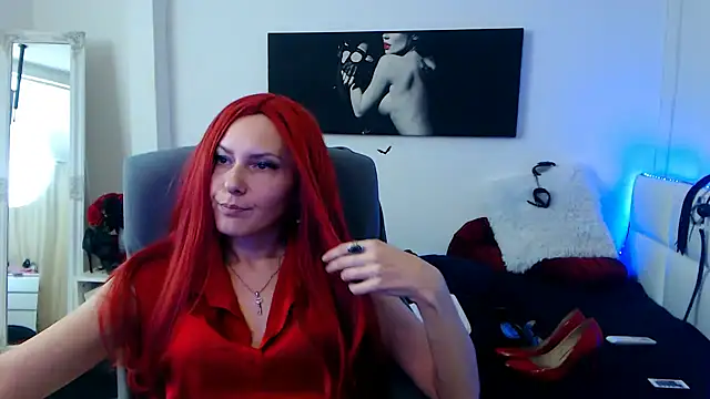 EvelynQueenn online show from February 2025 06:20:01 AM