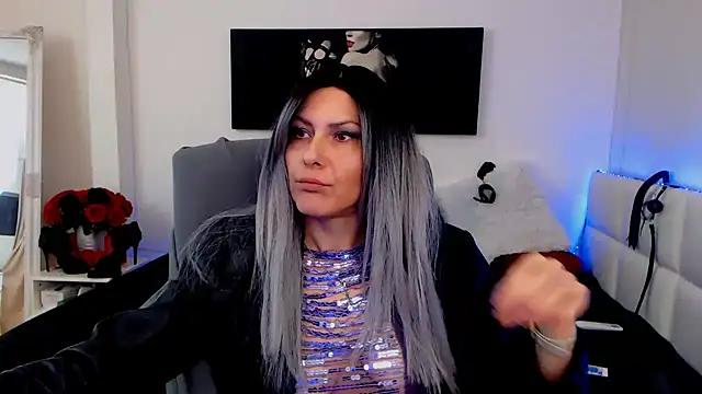 EvelynQueenn online show from February 2025 05:15:02 AM