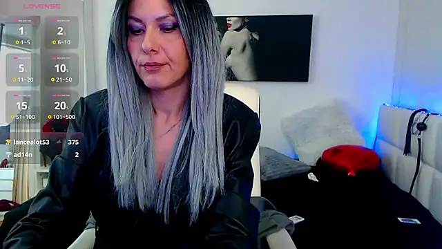 EvelynQueenn online show from February 2025 09:35:01 AM
