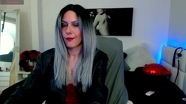 EvelynQueenn online show from February 2025 04:49:01 AM