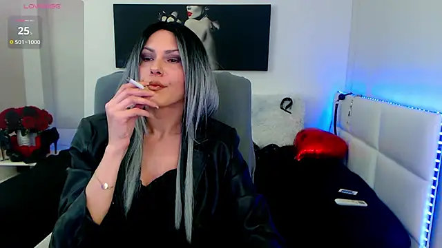 EvelynQueenn online show from March 2025 05:31:01 AM