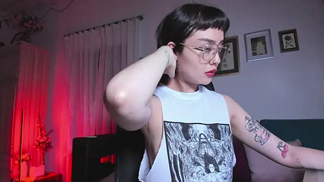 Snapshot of Conlosmichis chatting on March 2025 11:12:02 PM Conlosmichis online show from March 2025 11:12:02 PM