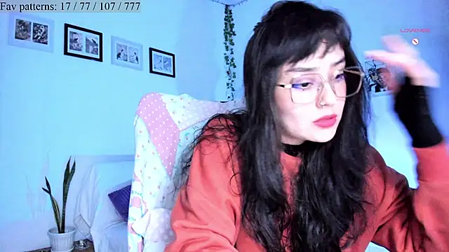 Snapshot of Conlosmichis chatting on October 2025 11:35:01 PM Conlosmichis online show from October 2025 11:35:01 PM