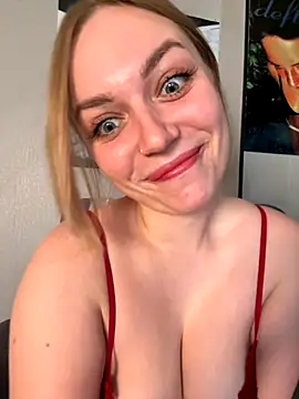 pink8ty online show from October 2025 11:03:02 PM