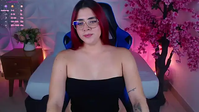 lizowenn  online show from October 2025 07:26:02 PM