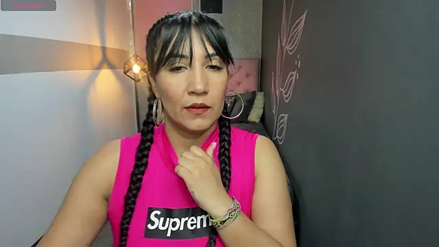 GiaFox  online show from December 2024 01:03:01 PM