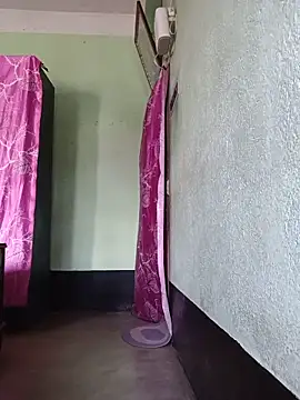 Snapshot of Rosy-B chatting on May 2026 10:01:01 AM Rosy-B online show from May 2026 10:01:01 AM