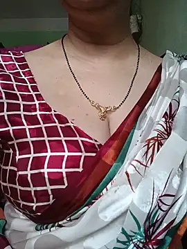 Snapshot of Rosy-B chatting on May 2026 12:07:02 AM Rosy-B online show from May 2026 12:07:02 AM