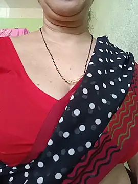 Snapshot of Rosy-B chatting on June 2026 09:36:01 AM Rosy-B online show from June 2026 09:36:01 AM
