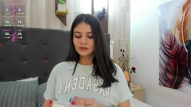Sara Johnsonn online show from March 2025 07:28:01 PM