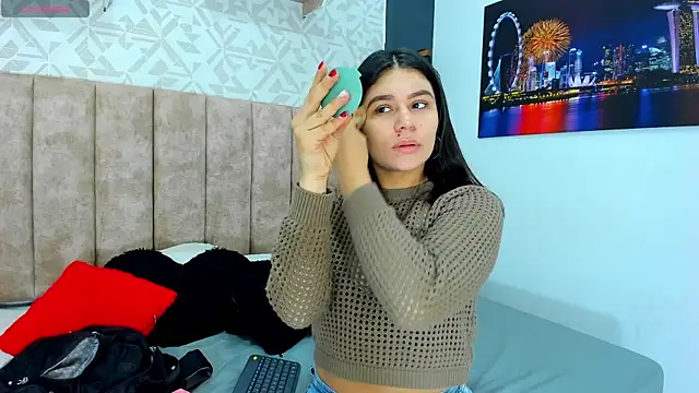 Sara Johnsonn online show from March 2025 01:07:02 PM