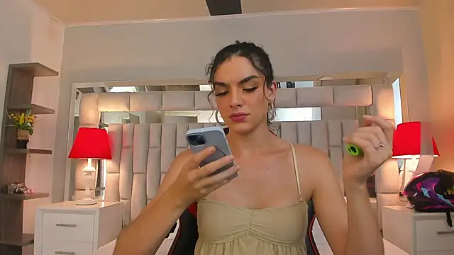 Snapshot of mariiahneedles chatting on October 2025 01:17:01 AM mariiahneedles online show from October 2025 01:17:01 AM