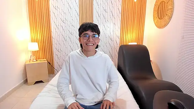 Snapshot of billie_jr chatting on February 2025 06:04:02 PM billie jr online show from February 2025 06:04:02 PM
