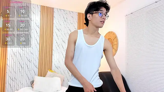 Snapshot of billie_jr chatting on March 2025 12:06:02 PM billie jr online show from March 2025 12:06:02 PM