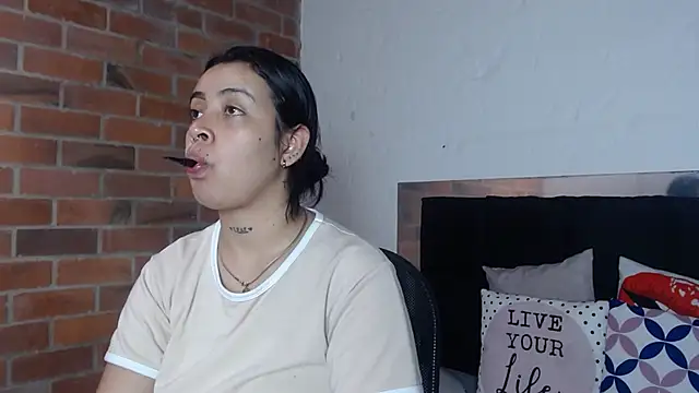 salome  hills1 online show from November 2025 01:55:02 PM