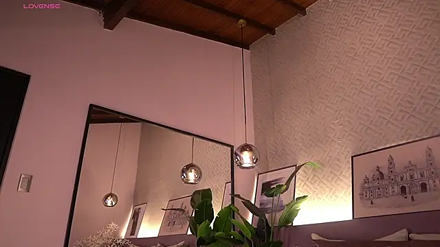 IzzyWild online show from April 2026 10:58:01 AM