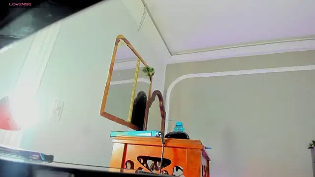 Snapshot of Jimena_Grey chatting on October 2025 11:55:02 AM Jimena Grey online show from October 2025 11:55:02 AM