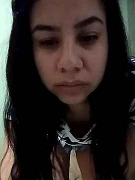 Michellluxo online show from February 2026 12:57:01 PM